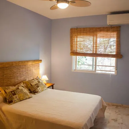Apartment Con Encanto Junto A La Playa Y En El Centro Del Pueblo