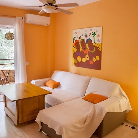 Con Encanto Junto A La Playa Y En El Centro Del Pueblo Apartment *